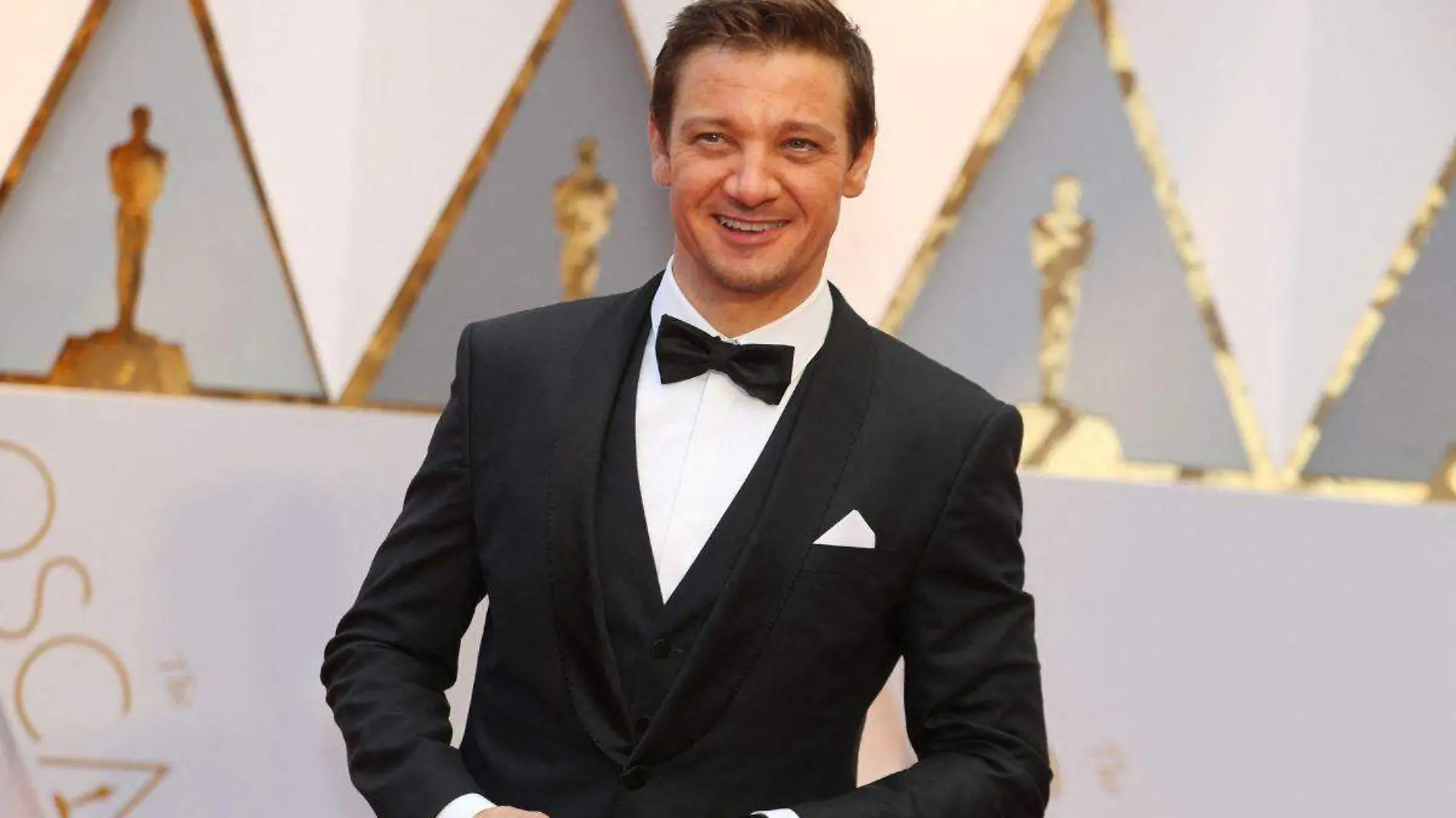 Jeremy Renner se fracturó más de 30 huesos en accidente con máquina quitanieves